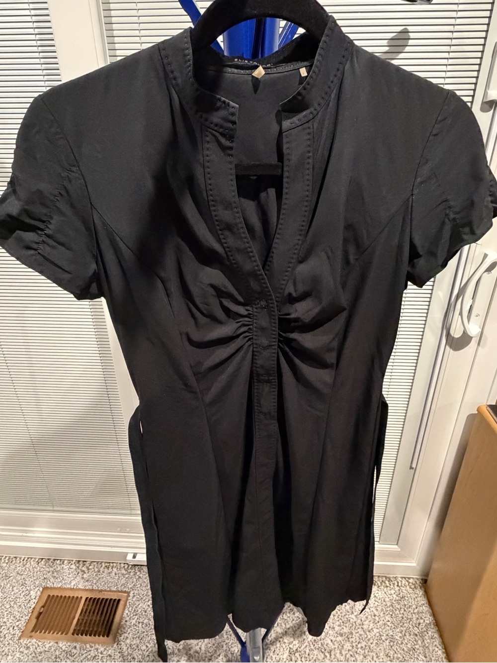Elie Tahari Black Short-Sleeve Tunic